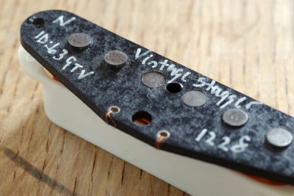 ID63GT Stratocaster Pickup 2 - Radioshop